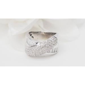 Cross Ring In White Gold And Diamonds