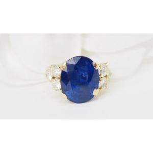 Important Ring In Yellow Gold, Ceylon Sapphire And Diamonds