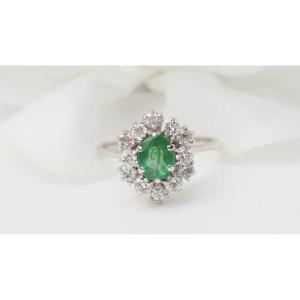 Bague Entourage En Or Jaune, émeraude Et Diamants