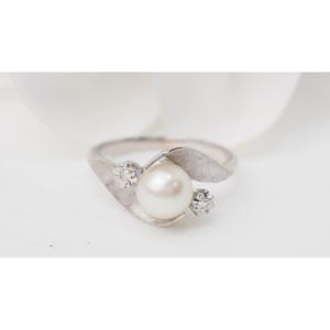White Gold, Cultured Pearl And Diamond Ring 