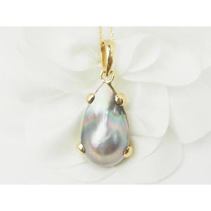 Tahitian Mabé Pendant In Yellow Gold