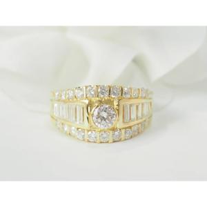 Solitaire Ring In Yellow Gold And Diamonds