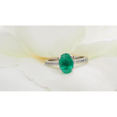 White Gold Emerald And Diamond Ring