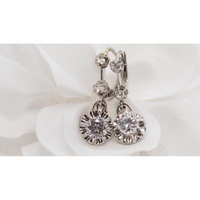 Boucles d'Oreilles Dormeuses En Or Gris Et Zirconiums