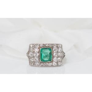 Old Ring In Platinum, Emerald And Diamonds