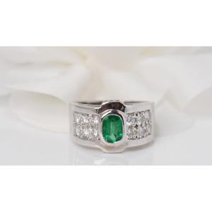 Ring In White Gold, Emerald And Diamonds