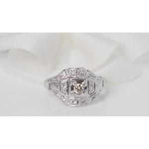 Art Deco Ring In White Gold And Diamonds