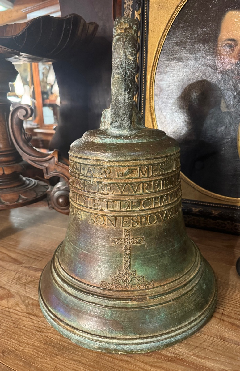 Cloche en bronze XVII eme