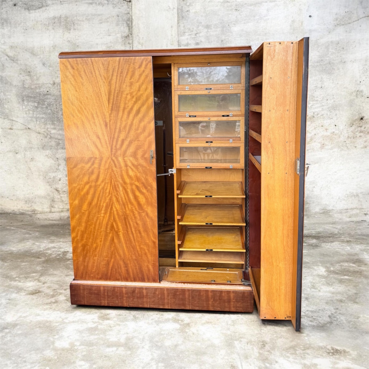 Compactom English Officer's Cabinet-photo-4