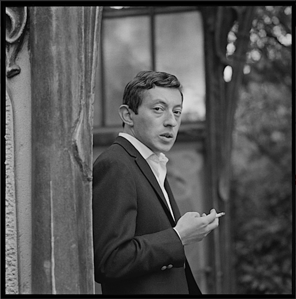 Serge GAINSBOURG - Photographie inédite de Serge Gainsbourg par Nicolas Treatt (1963).