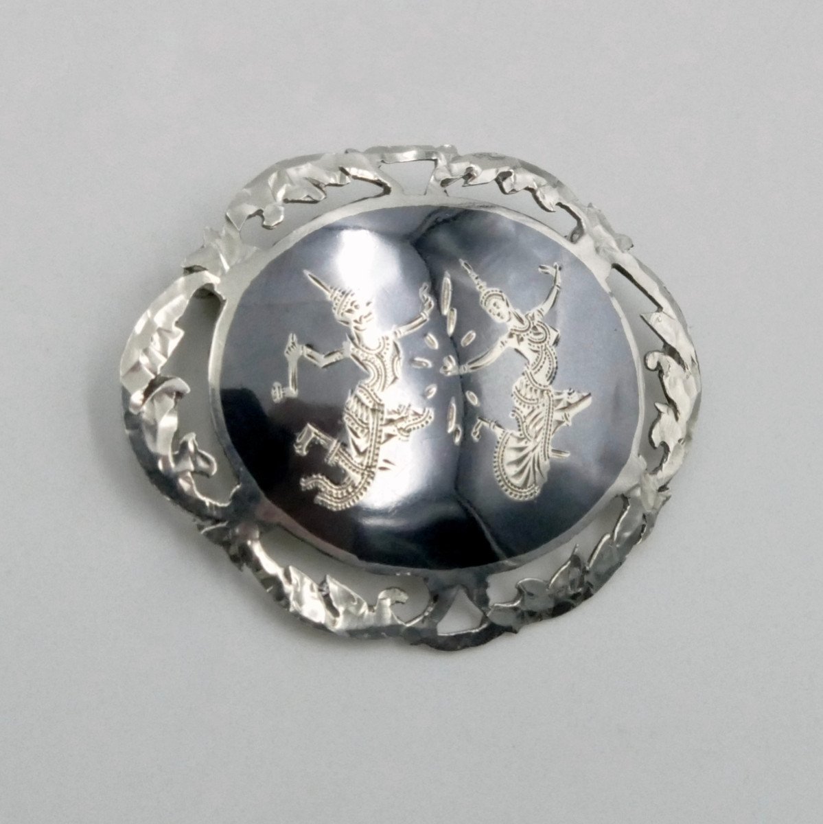 Broche En Argent Massif Et émail, Danseurs Du Siam.-photo-2