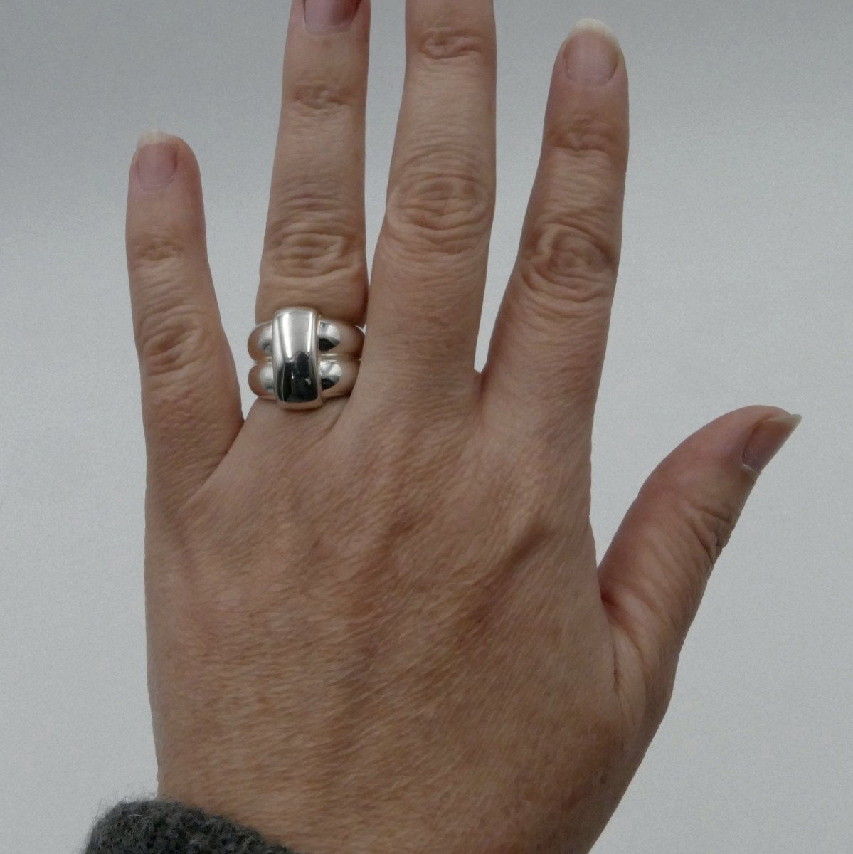 Ribboned Ring, Sterling Silver, Mid-20th Century, Finger Size 52.