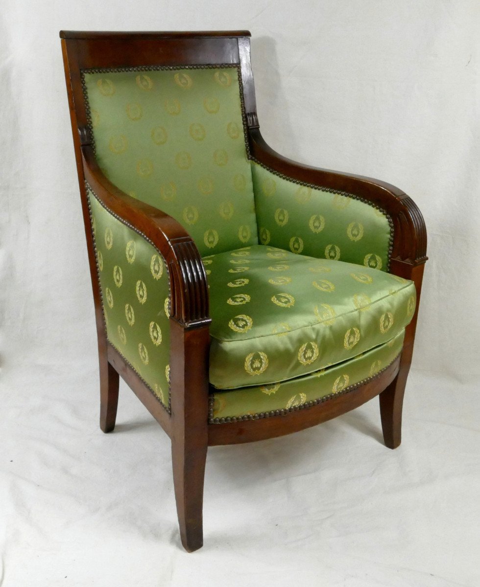 Empire Shepherdess In Mahogany, Green Bee Trim.-photo-2