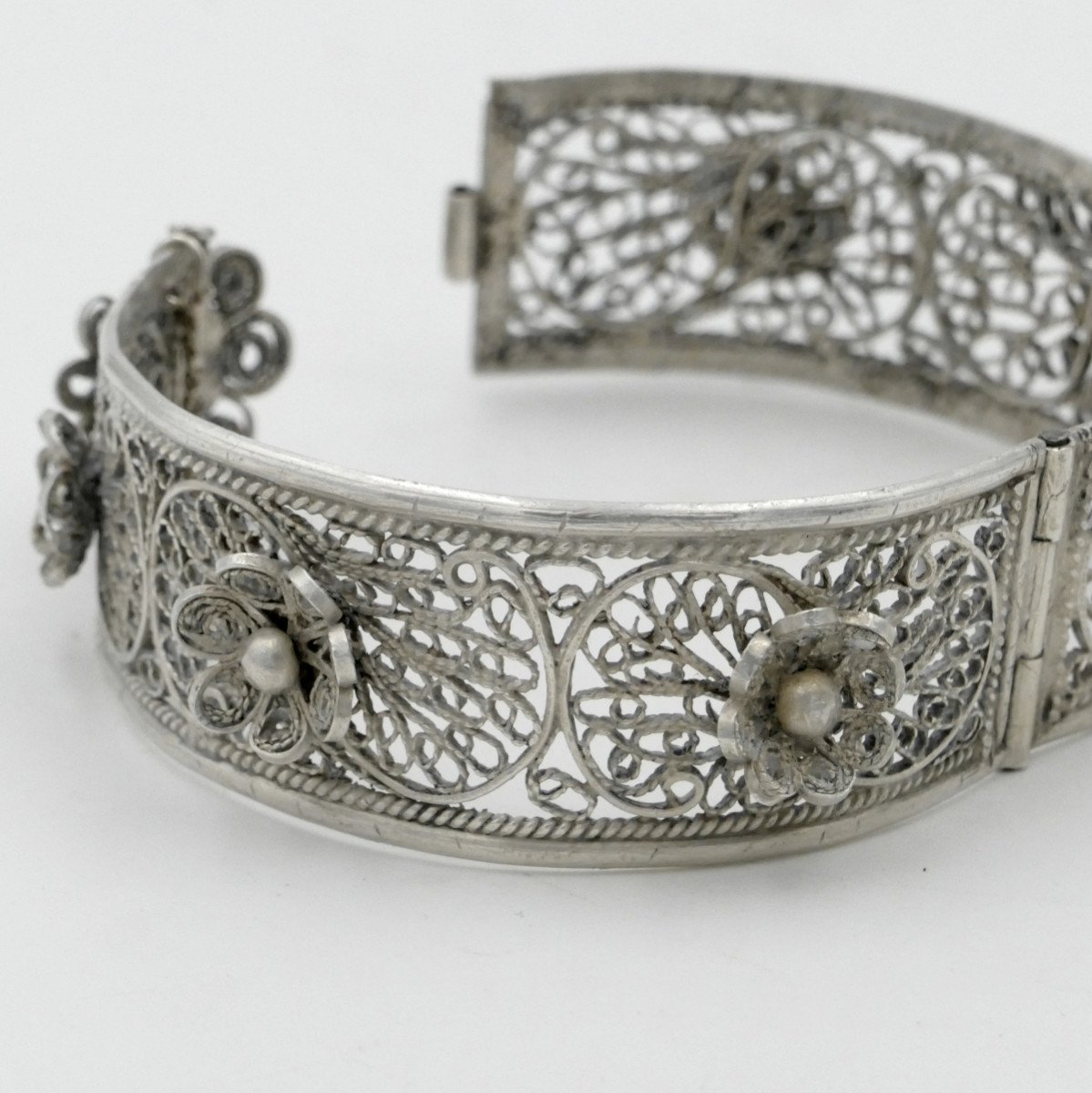 Cuff Bracelet With Flower Decor, Sterling Silver, Tunisia, 20th Century.-photo-2