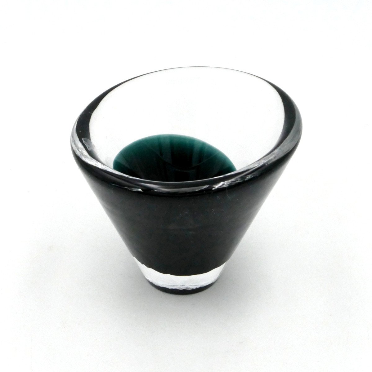 Salviati, Venise, Petit Vase Signé, Verre Vert Et Transparent XXe Siècle.