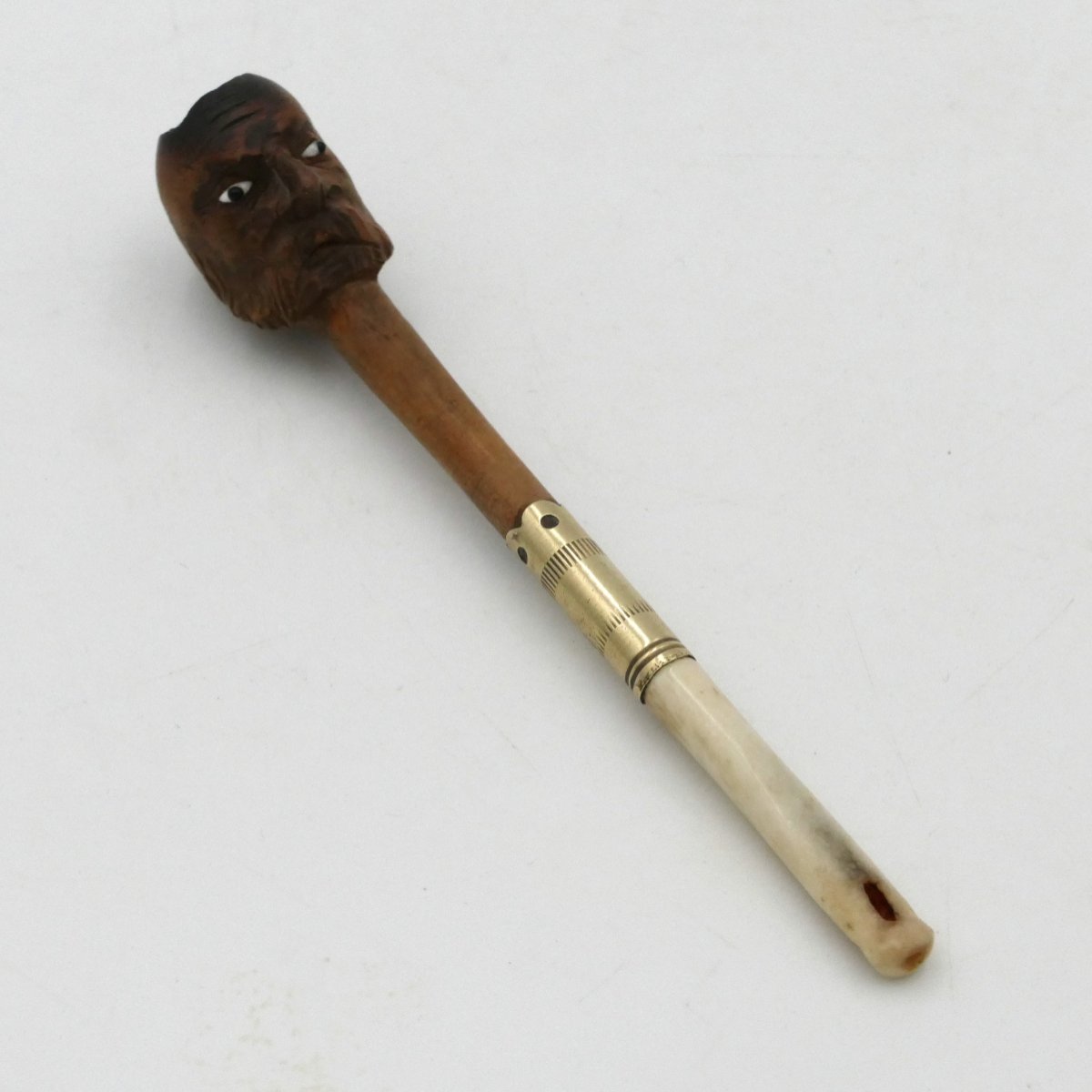 Fume cigarette, tête de vieil homme en bois, os et yeux en verre, début XXe siècle.-photo-5