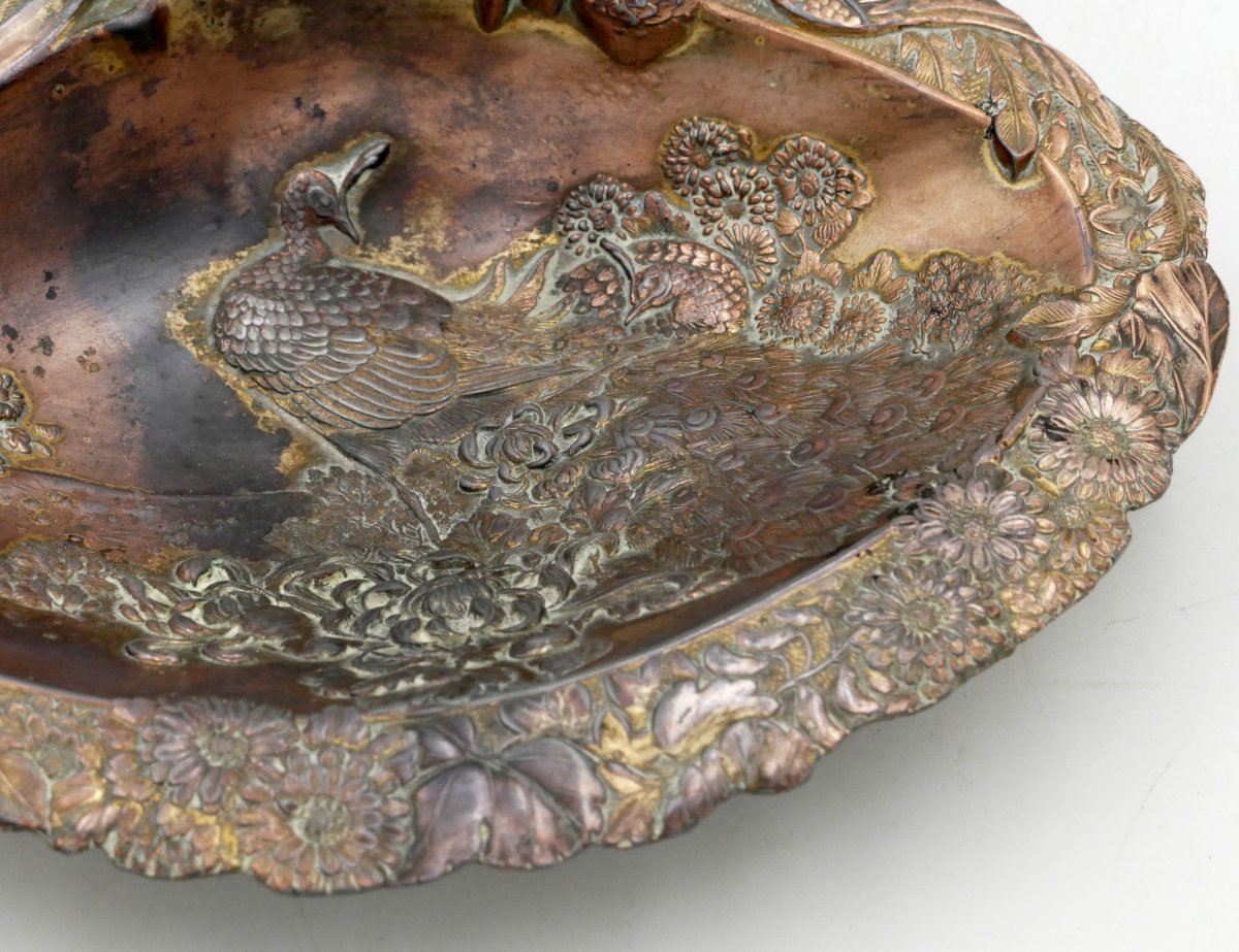 Japan, Embossed Copper Pocket Emptier, Late 19th / Early 20th Century, Peacock And Phoenix Decoration.-photo-2