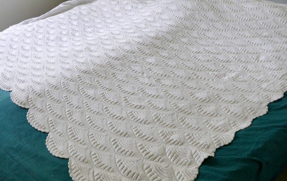 Couverture ou dessus de lit en coton blanc à fort relief, Art Déco.-photo-4