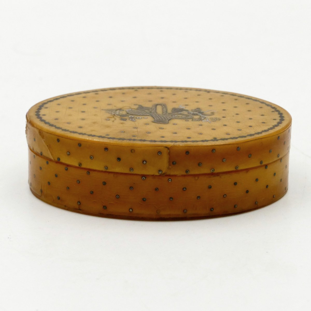 Boite en corne blonde, décor de panier de fleurs et semi de pastilles dorées, XIXe siècle.-photo-4