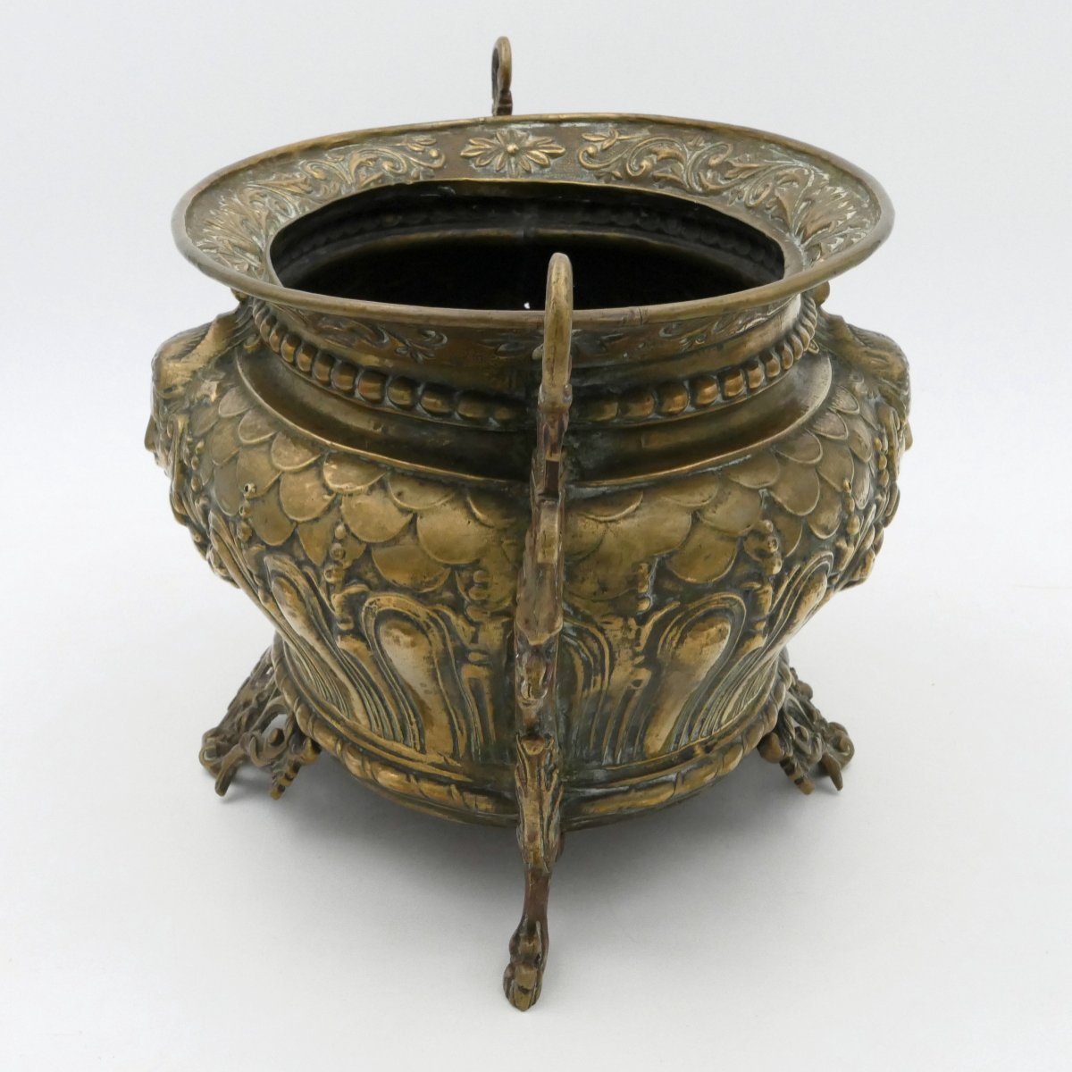 Jardinière In Embossed Brass And Bronze, Decorated With Female Faces, Napoleon III.-photo-3