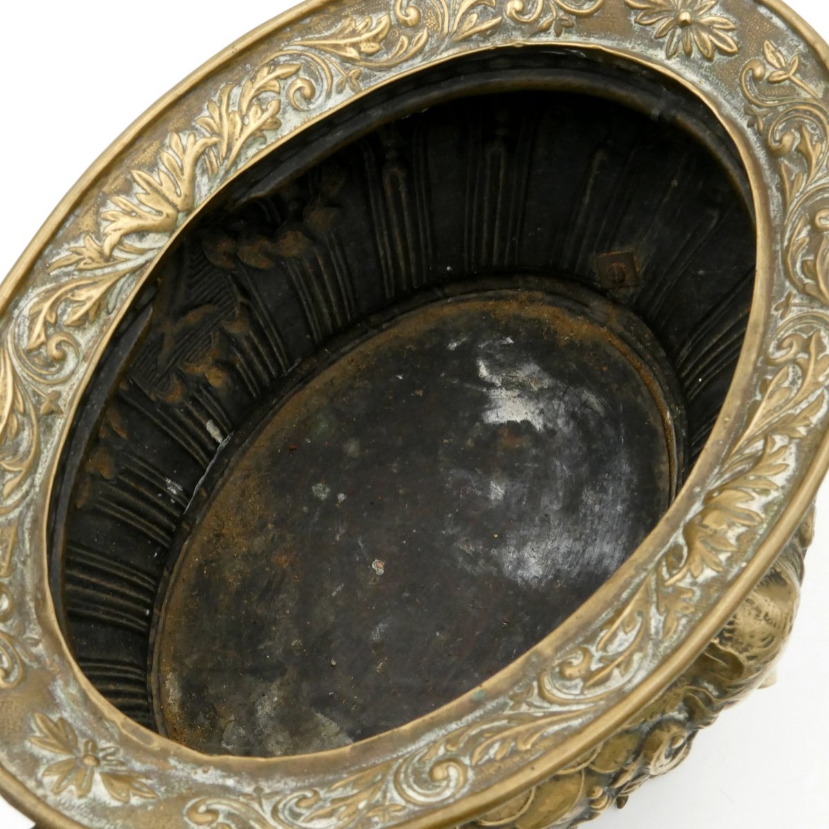 Jardinière In Embossed Brass And Bronze, Decorated With Female Faces, Napoleon III.-photo-6
