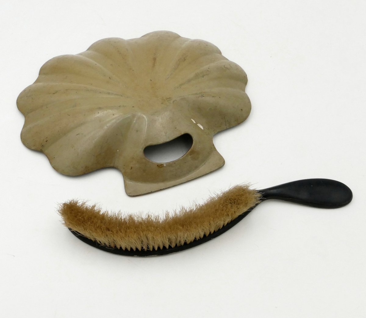 Napoleon III Crumb Collector, Floral Decoration, Boiled Cardboard, Crumb Collector, 19th Century.-photo-6