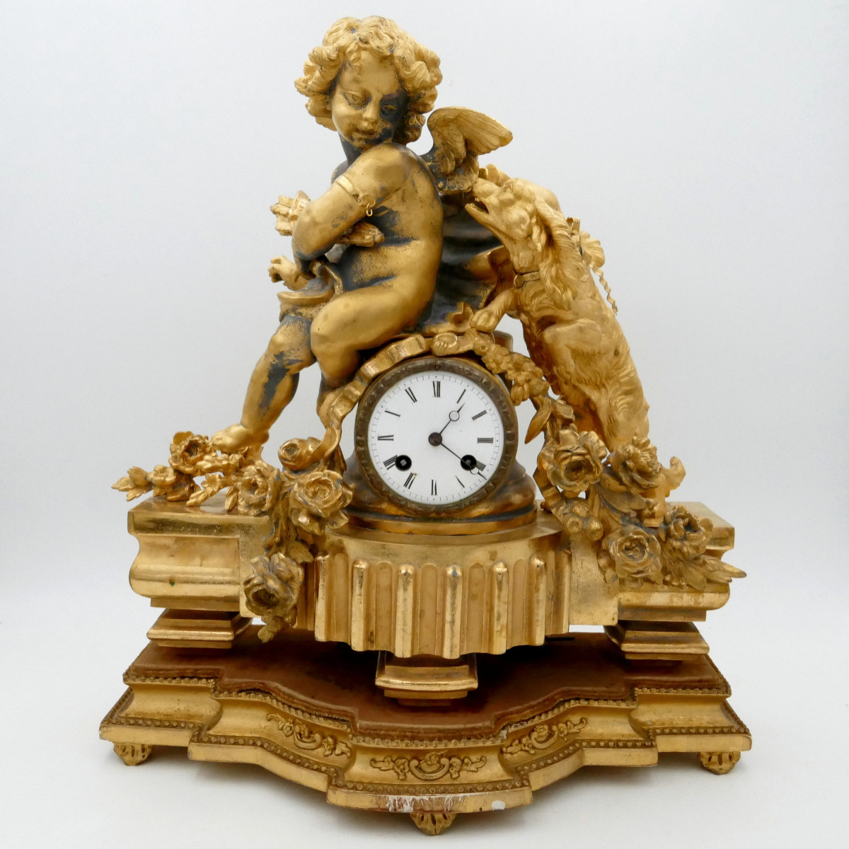 Grande pendule « L'Amour et la Fidélité », en régule doré, fin XIXe siècle.