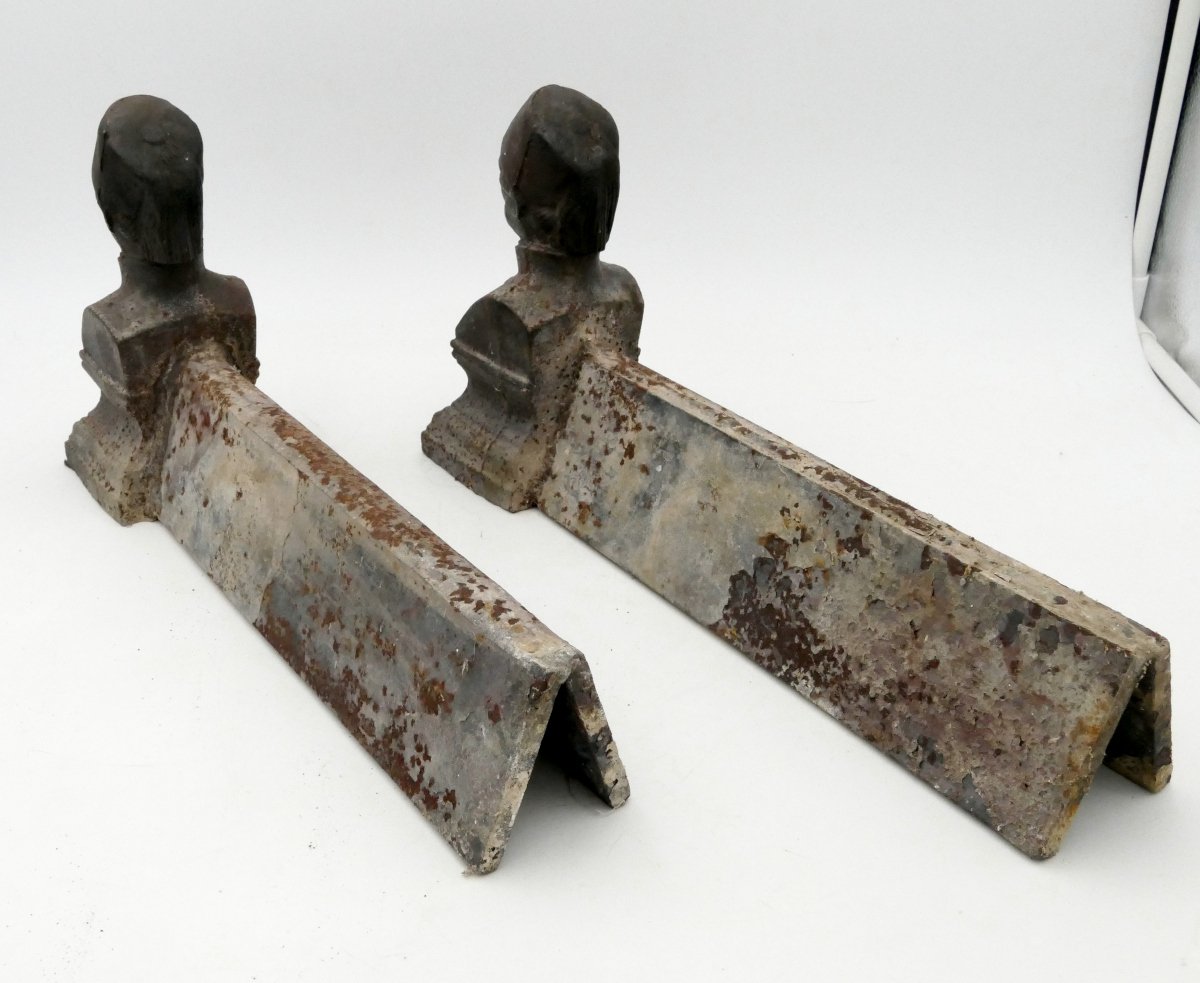 Paire de chenets Orientalistes, buste d'homme, fonte de fer, fin XIXe si&egrave;cle.-photo-3