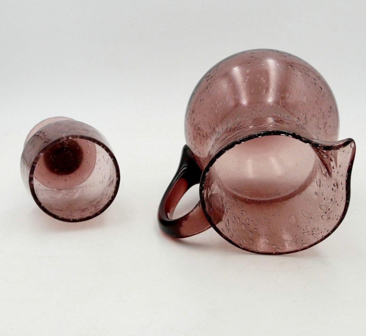 Biot, Pichet et verre à pied en verre soufflé, signés, XXe siècle.-photo-4
