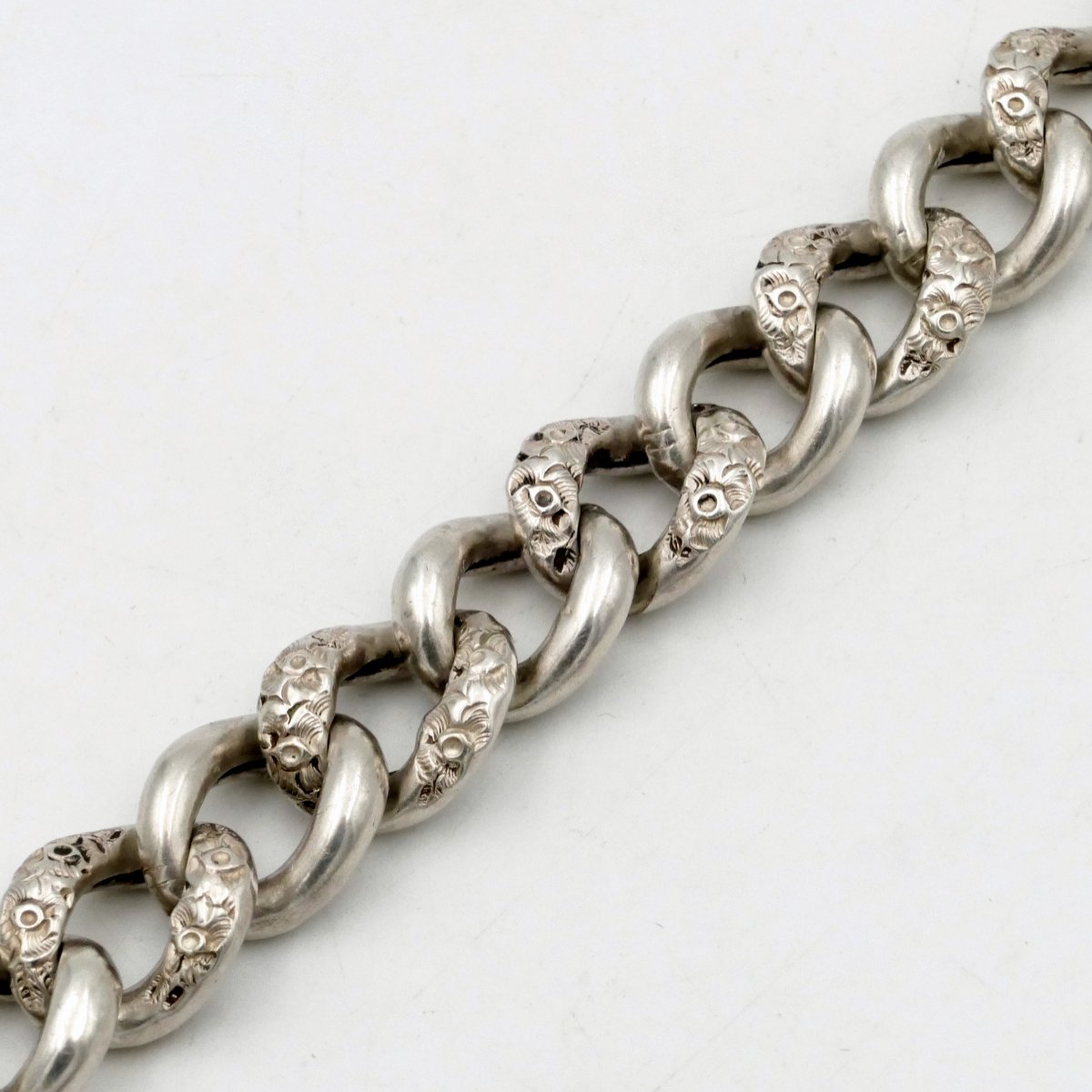 English Curb Chain Bracelet, Solid Silver, Floral Motif, Mid-20th Century. -photo-2