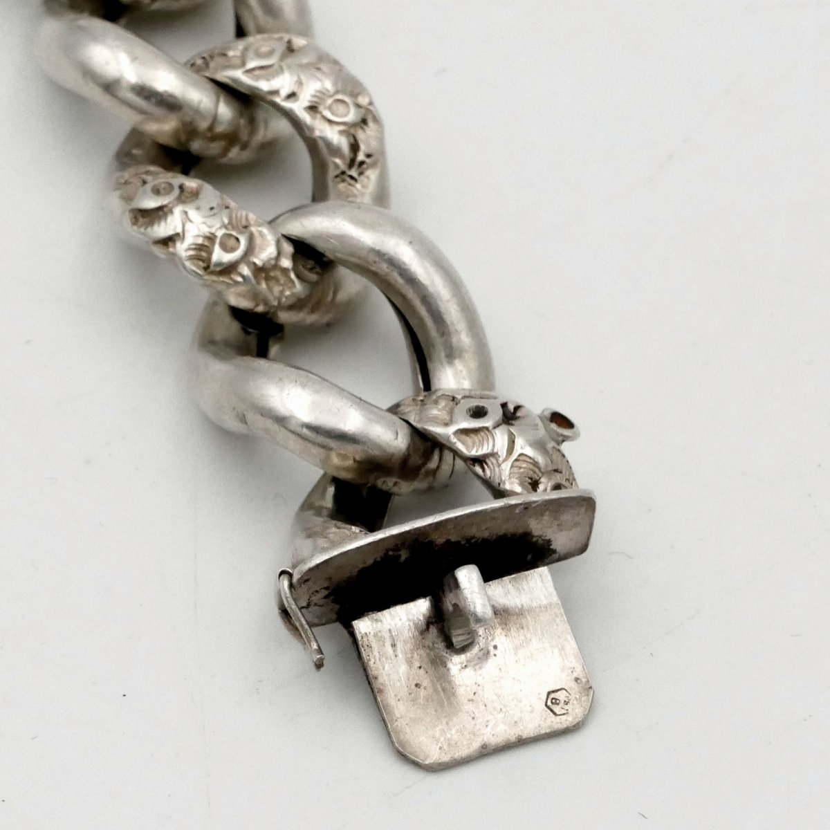 English Curb Chain Bracelet, Solid Silver, Floral Motif, Mid-20th Century. -photo-4