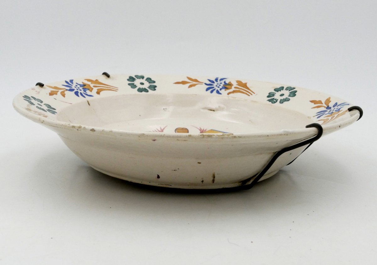 Portugal, assiette en faïence, « Couverts et tranches de poisson », XIXe siècle.-photo-4