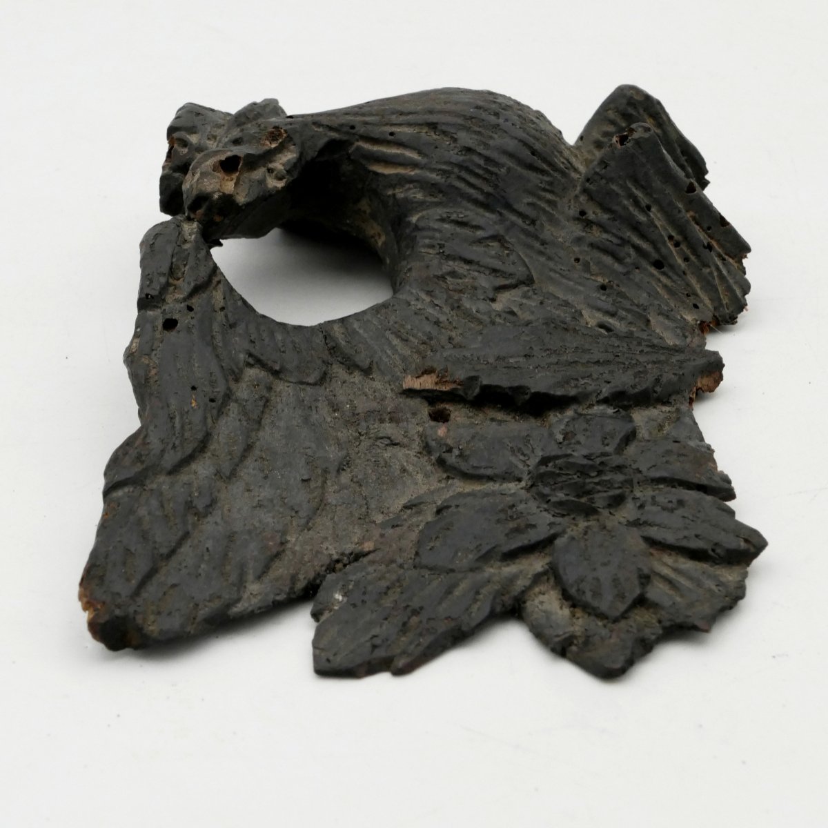 Autriche, éléments de boiserie, couple d'aigles, bois sculpté et peint XIXe siècle.-photo-3