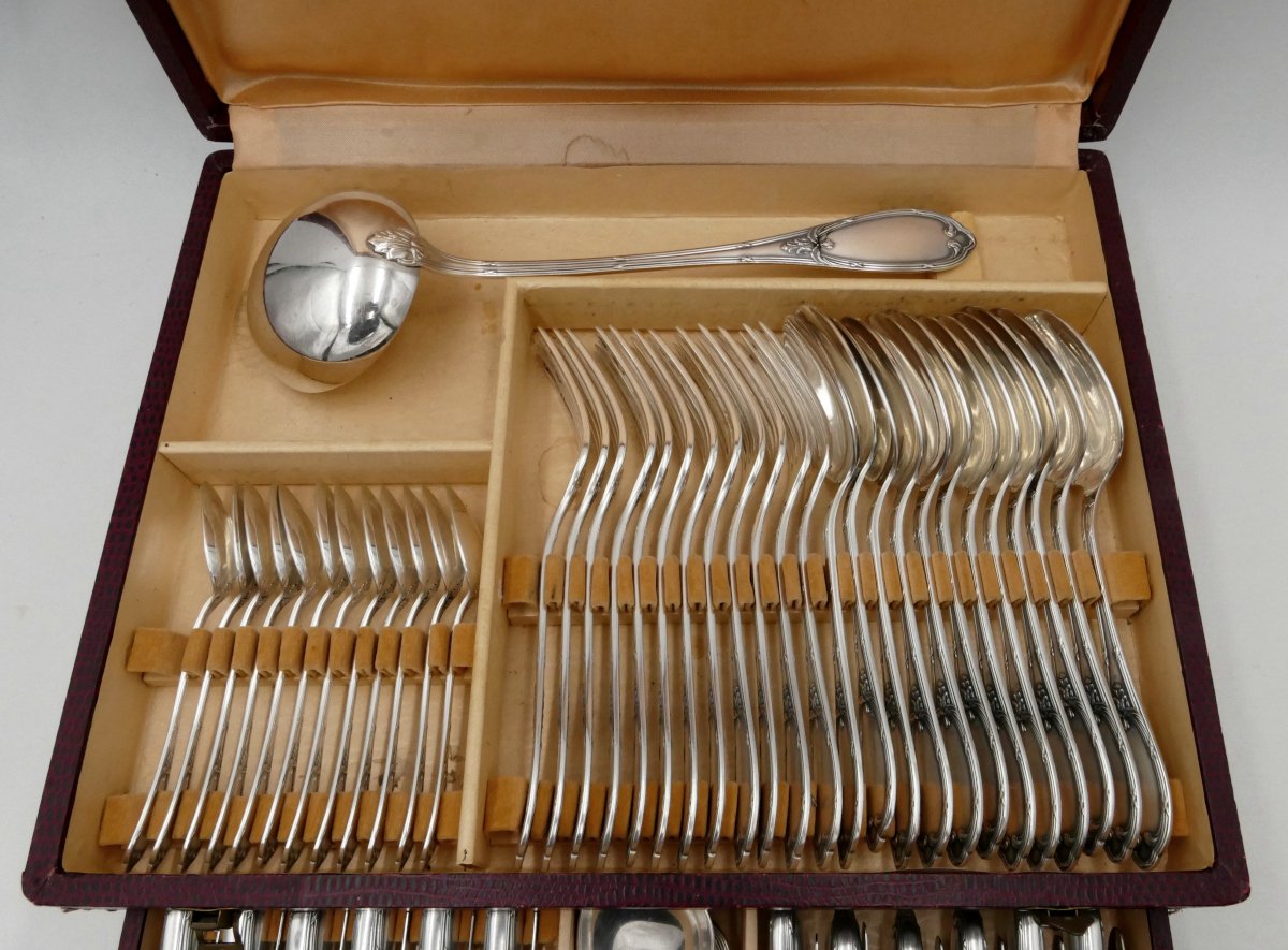 140-piece Louis XVI Style Flatware Set, Ribbons, Case, Silver-plated Metal, 20th Century.-photo-3