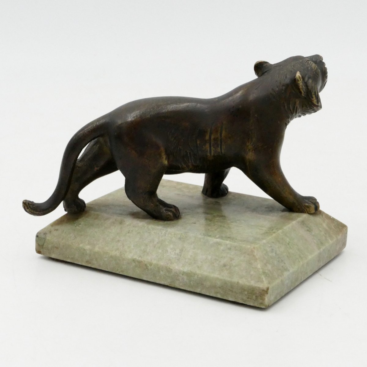 Tigre marchant, petit bronze, vers 1920.-photo-4