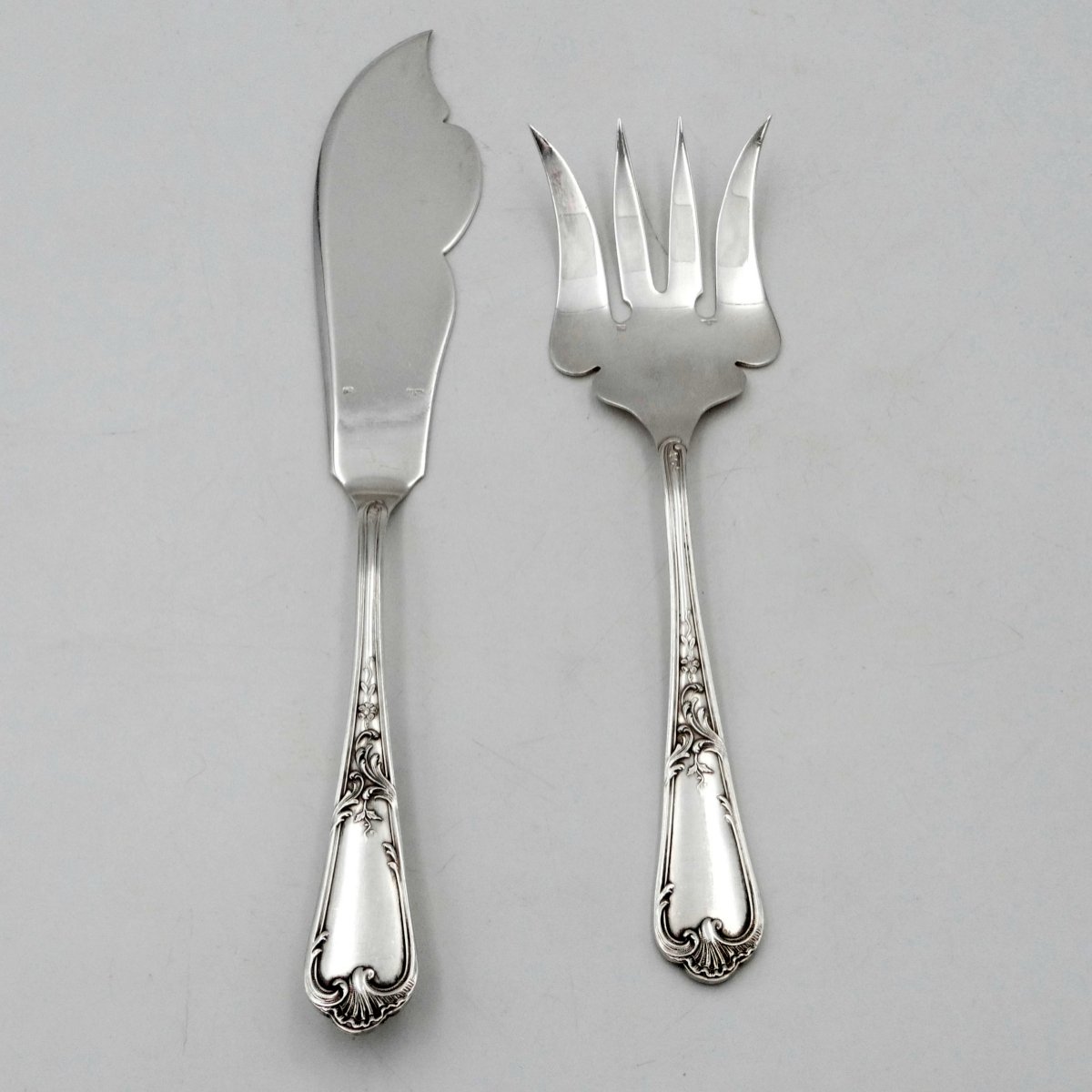 Ercuis, couverts, service à poissons en métal argenté, écrin, XXe siècle.-photo-3