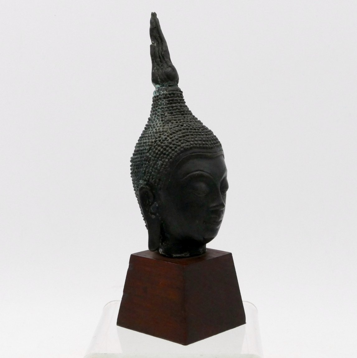 Birmanie, tête de Bouddha en bronze à patine brune, fin XIXe à début XXe siècle.-photo-2
