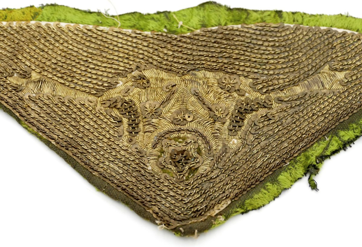 Ottoman Empire, Triangular Fabric Embroidered With Gold, 19th Century.-photo-3