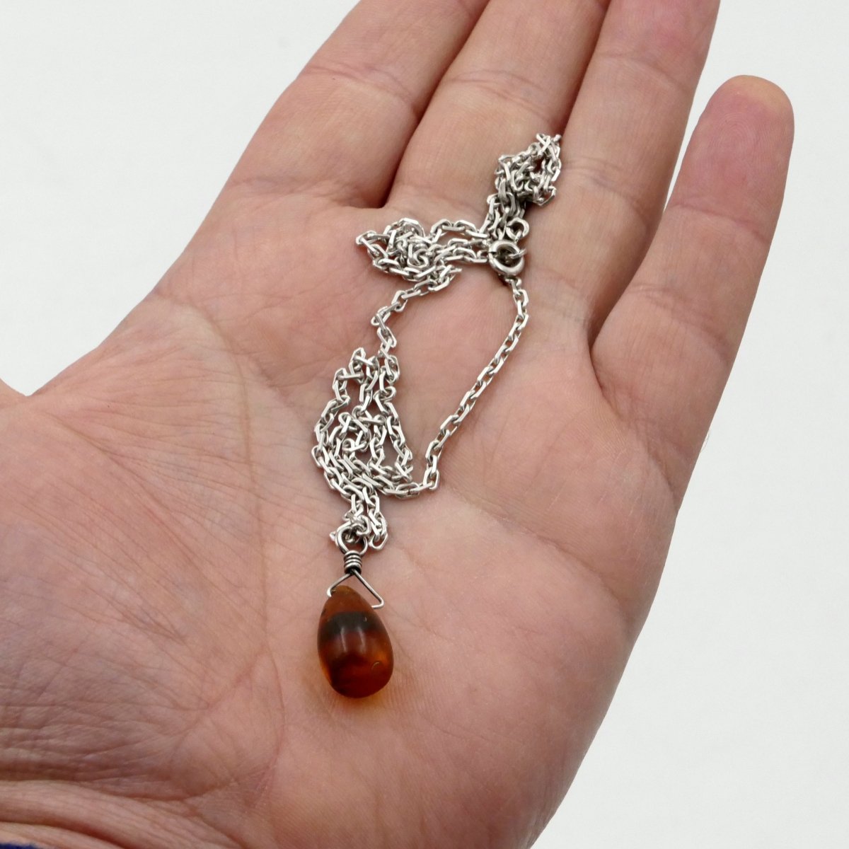 "amber Drop" Pendant On A Silver Chain, Mid-20th Century.-photo-2