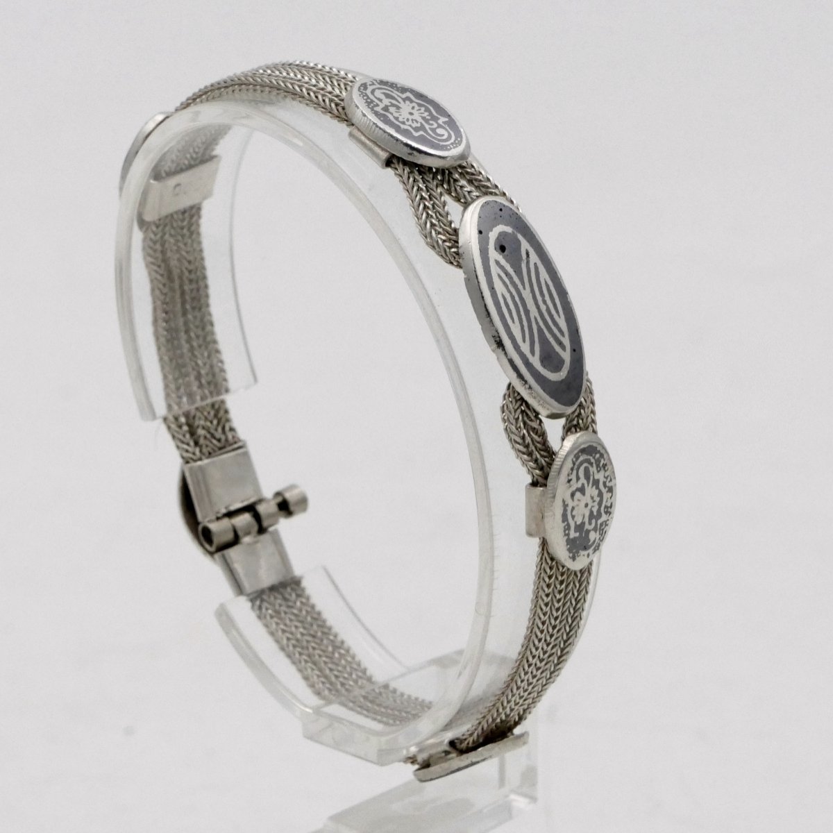 Bracelet en argent massif et émail noir, époque Art Déco, vers 1920.-photo-2