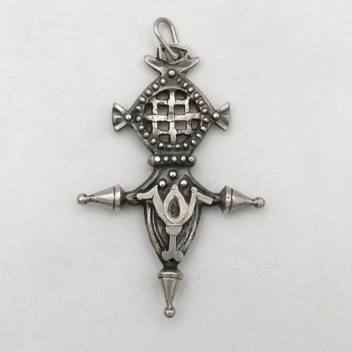 A Collection Of Maghreb Jewelry, Including Silver Pieces, Pendants, Bracelets, Headdresses, Etc. 20th Century.-photo-3