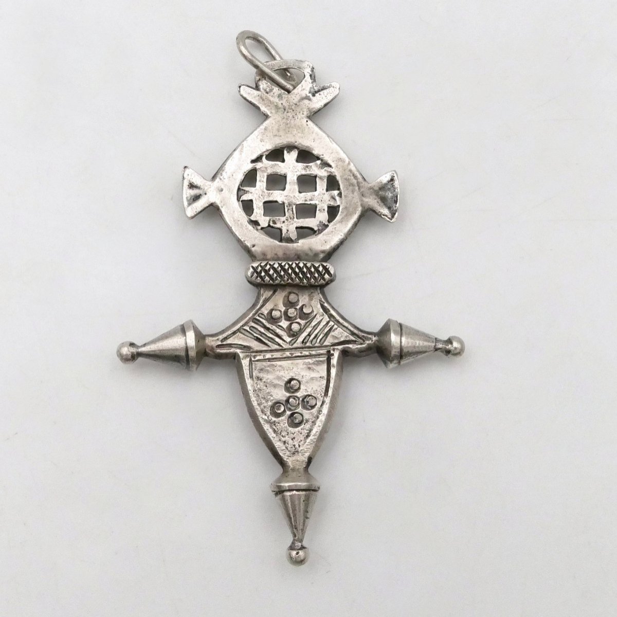 A Collection Of Maghreb Jewelry, Including Silver Pieces, Pendants, Bracelets, Headdresses, Etc. 20th Century.-photo-4
