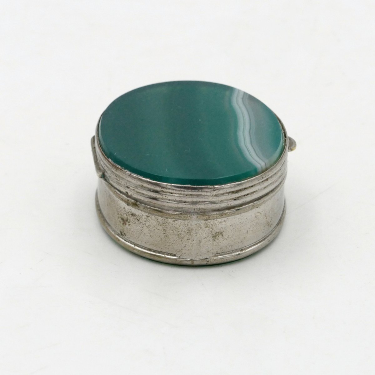 Box, Green Agate Pillbox, Art Deco.-photo-1