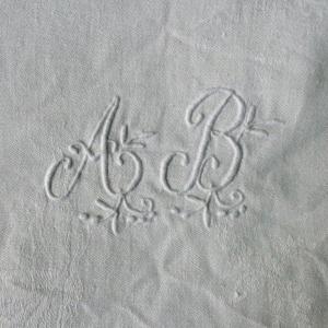Late 19th Century Tablecloth, Rectangular, Double Monogram “a B”, Rich Damask With Birds And Jewels.