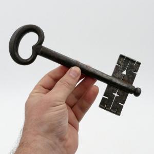 Double-bitted Marine Chest Key, Late 19th / Early 20th Century.
