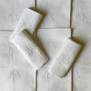 Douze Serviettes Fortement Damassées, Monogramme « M L », Art Nouveau.