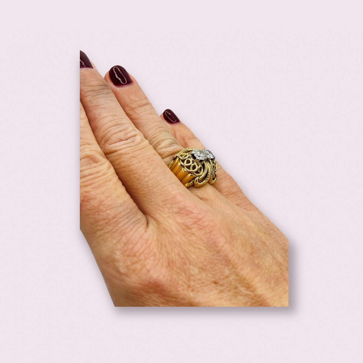 Superb Cocktail Ring From The 1950s In 18 Carat Gold, Set With Two Modern Cut Diamonds,-photo-2