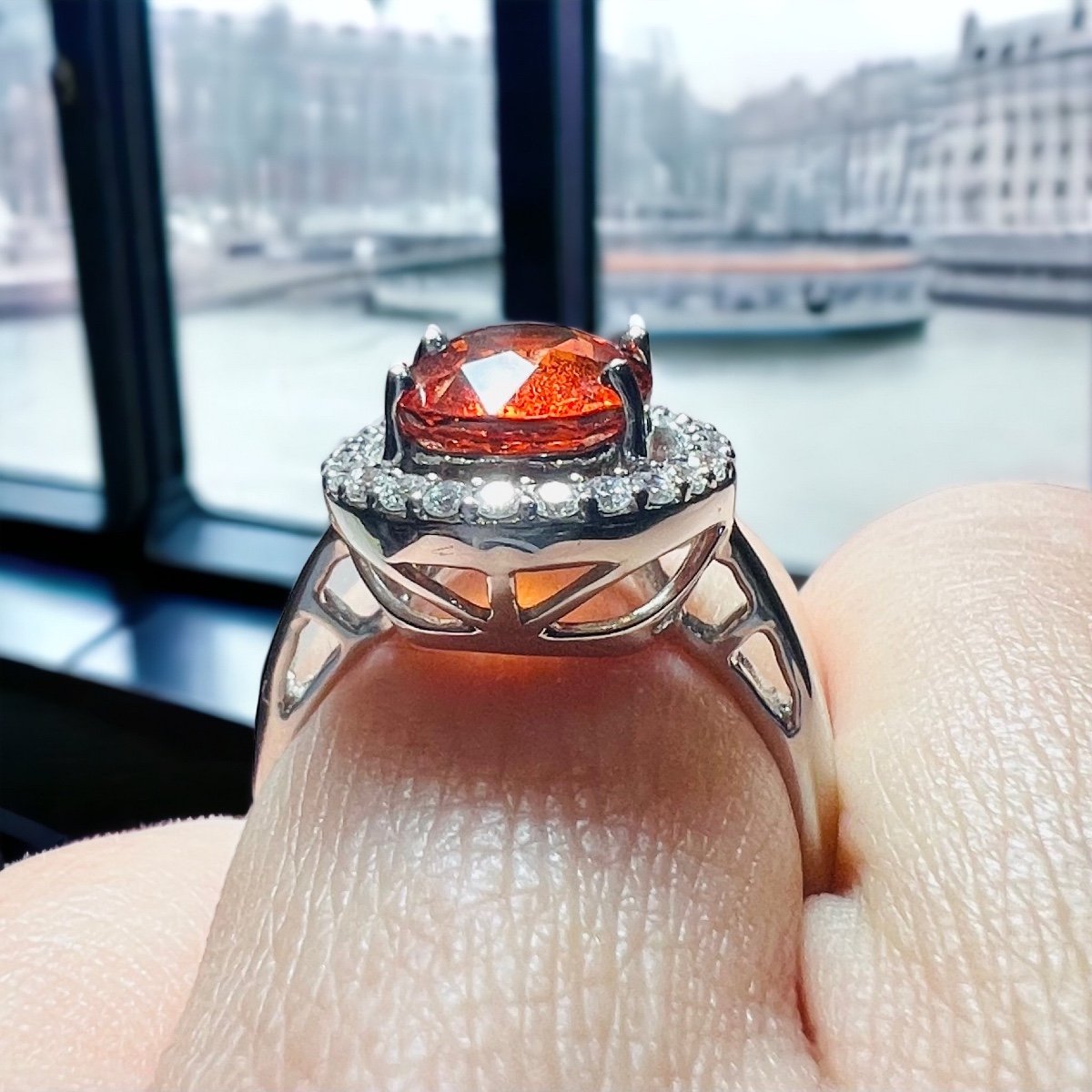 An 18k White Gold Ring Set With A Superb Orange "spessartite" Garnet-photo-3