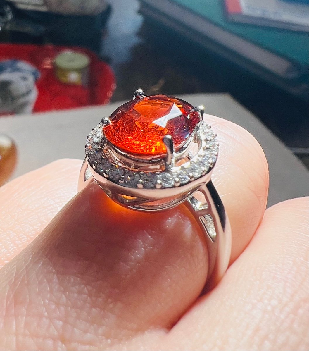 An 18k White Gold Ring Set With A Superb Orange "spessartite" Garnet-photo-3