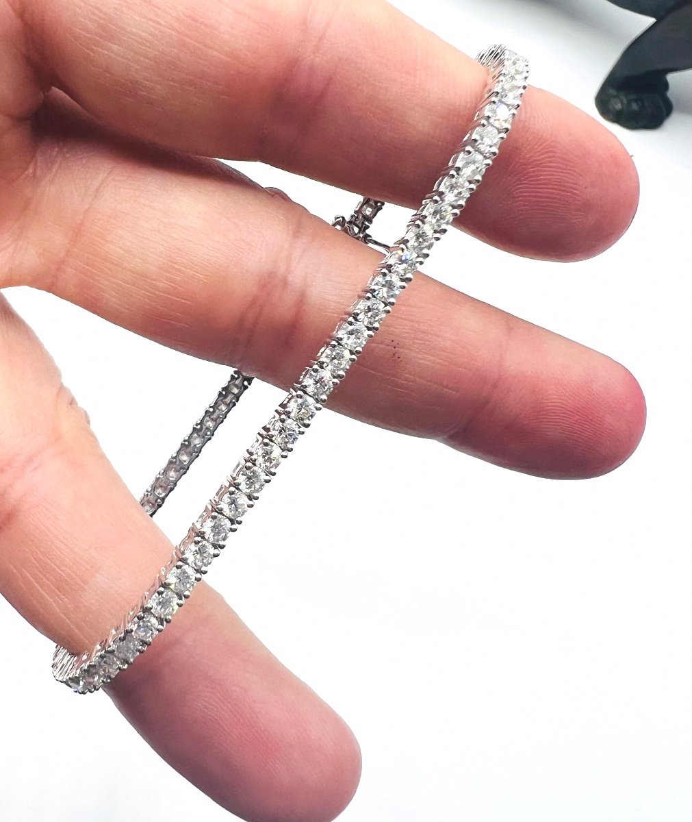 "tennis Line" Bracelet 18 Carat White Gold Set With Diamonds Totaling 4 Carats